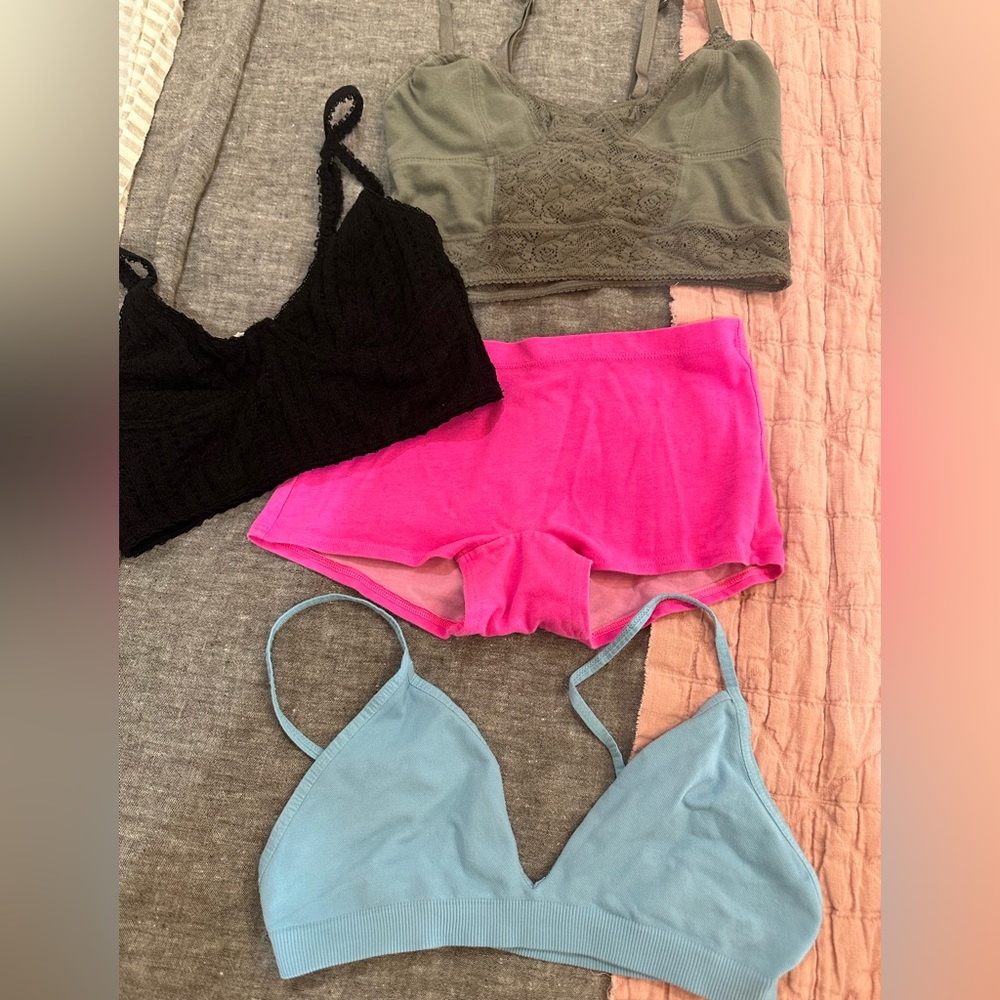 Bralette & undies bundle!